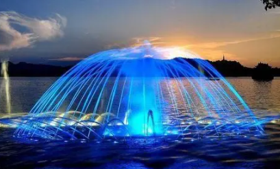 噴泉設(shè)計公司?進(jìn)行噴泉造景要注意哪幾點？