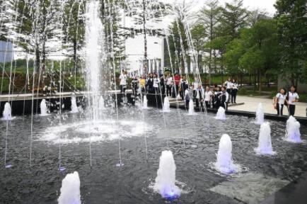 噴泉公司設計花樣噴泉時要提前了解哪些內(nèi)容